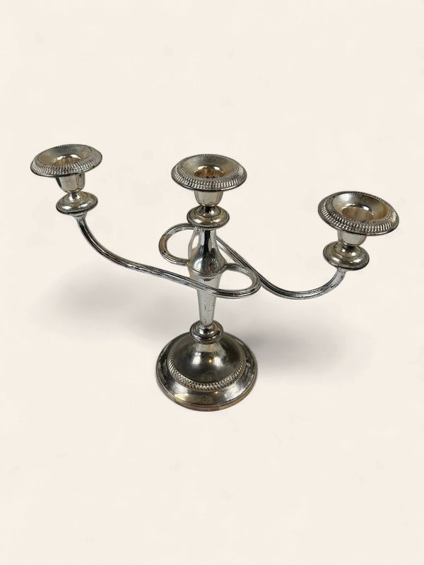 P294 - 3 Candle Holder