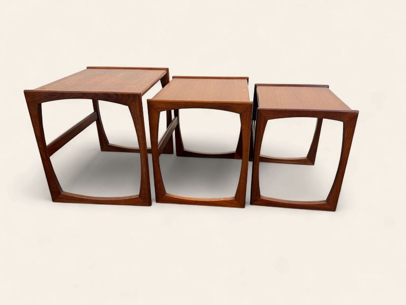 E133 - Teak MCM Nesting Set