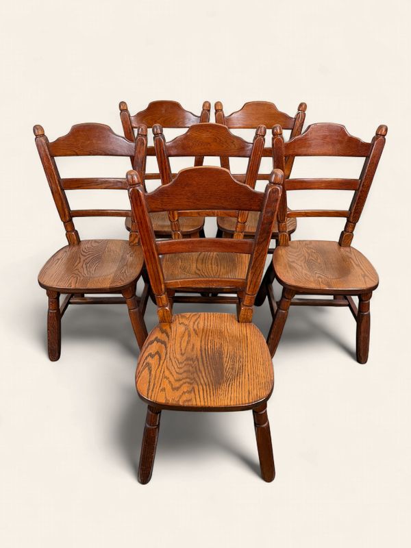 O135 - Set of 6 handsome solid oak French vintage dining chairs. Scoop seat, flared back + legs. Comfortable!