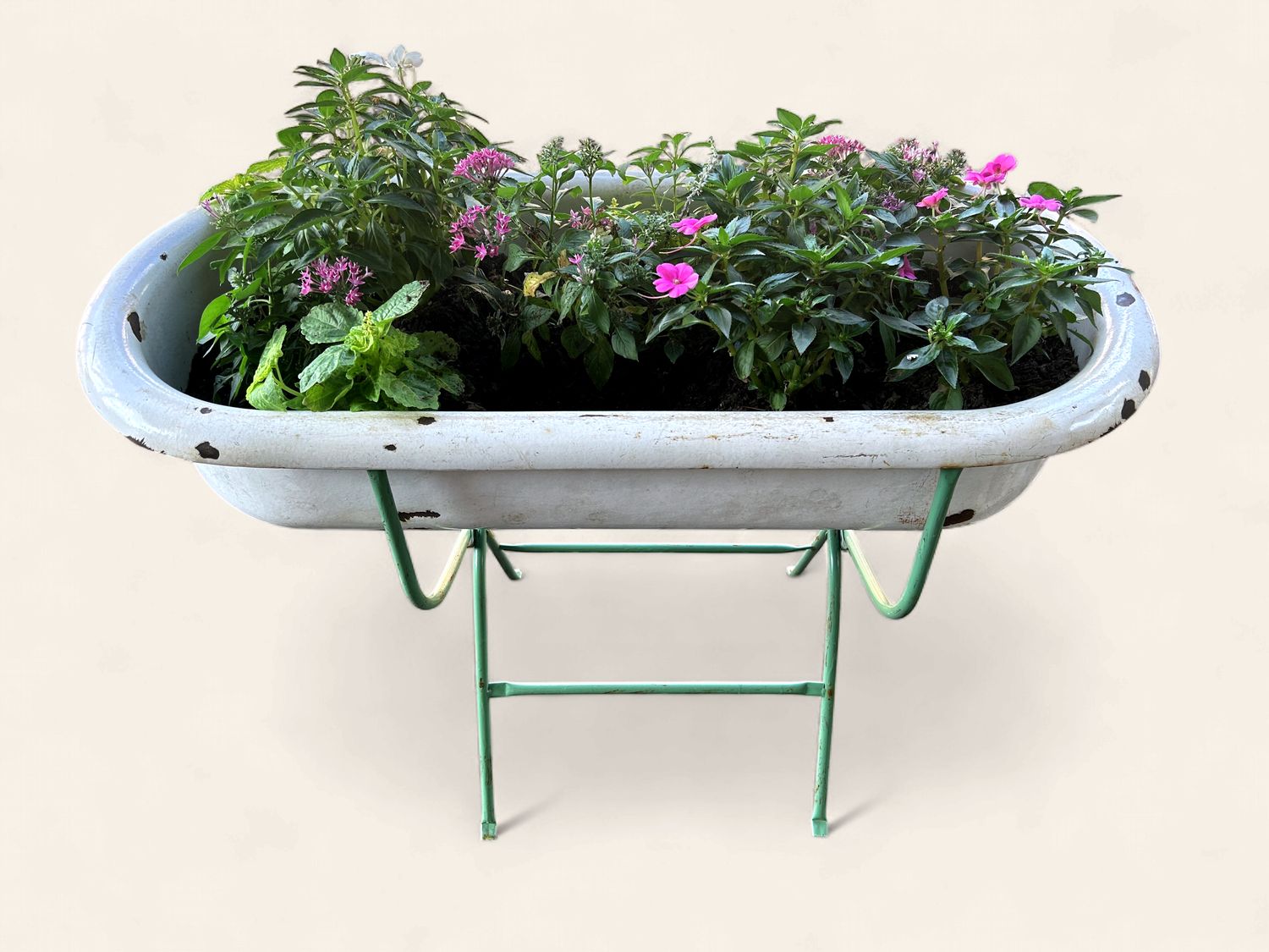K22 - 2 Piece Hungarian Baby Bath (unplanted)