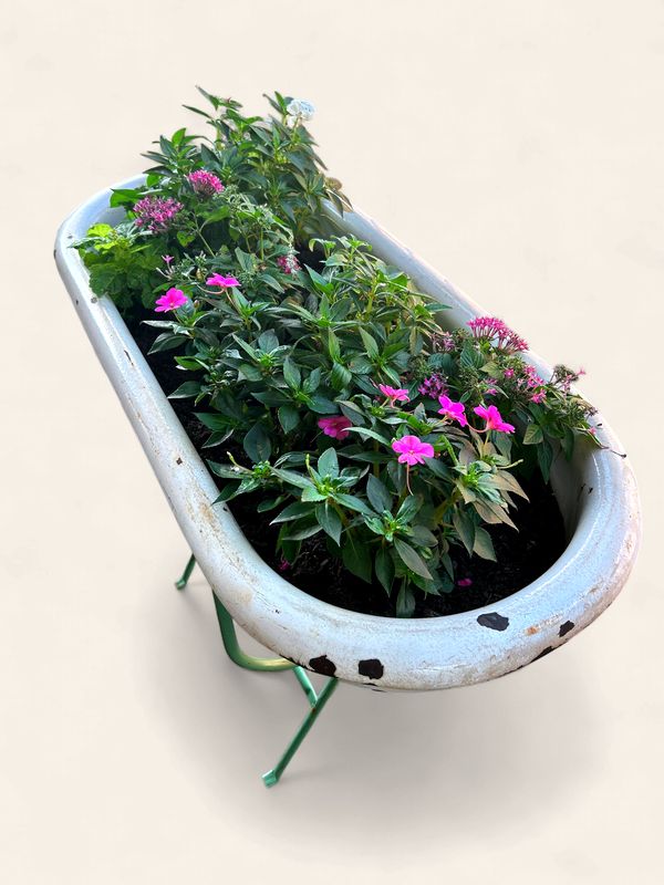 K22 - 2 Piece Hungarian Baby Bath (unplanted)