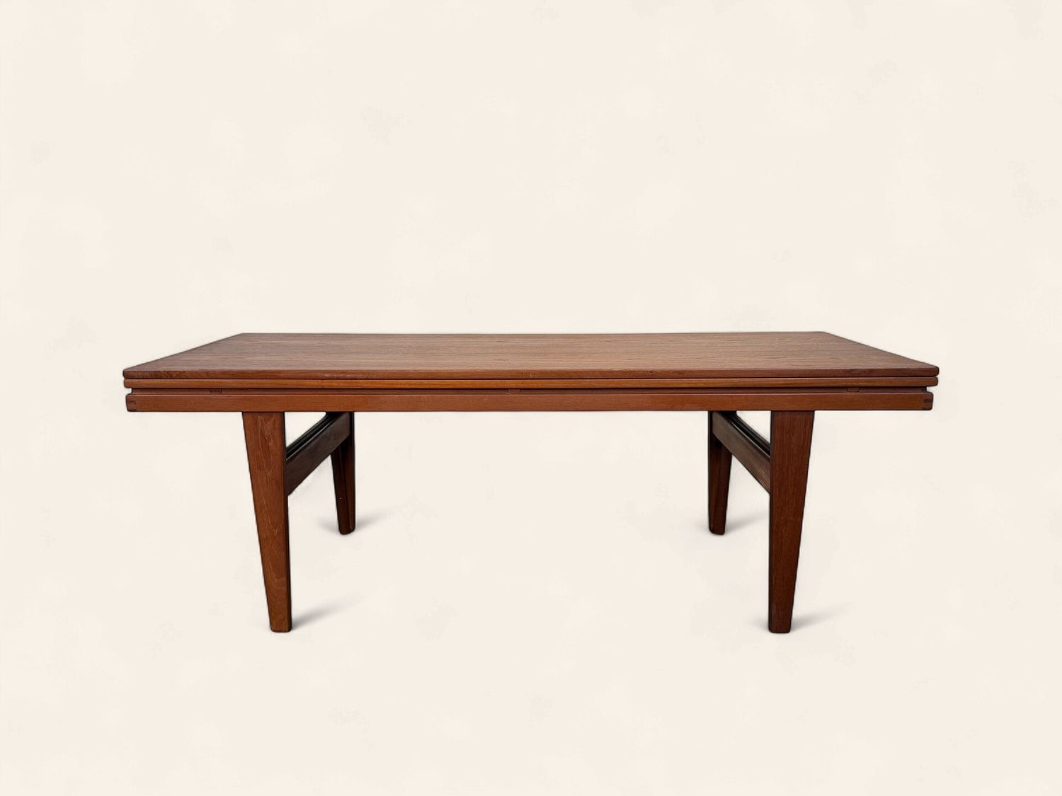 S66 - Wonderful 1970s Danish teak adjustable coffee/dining table (goes up and down!) with pull out leaves