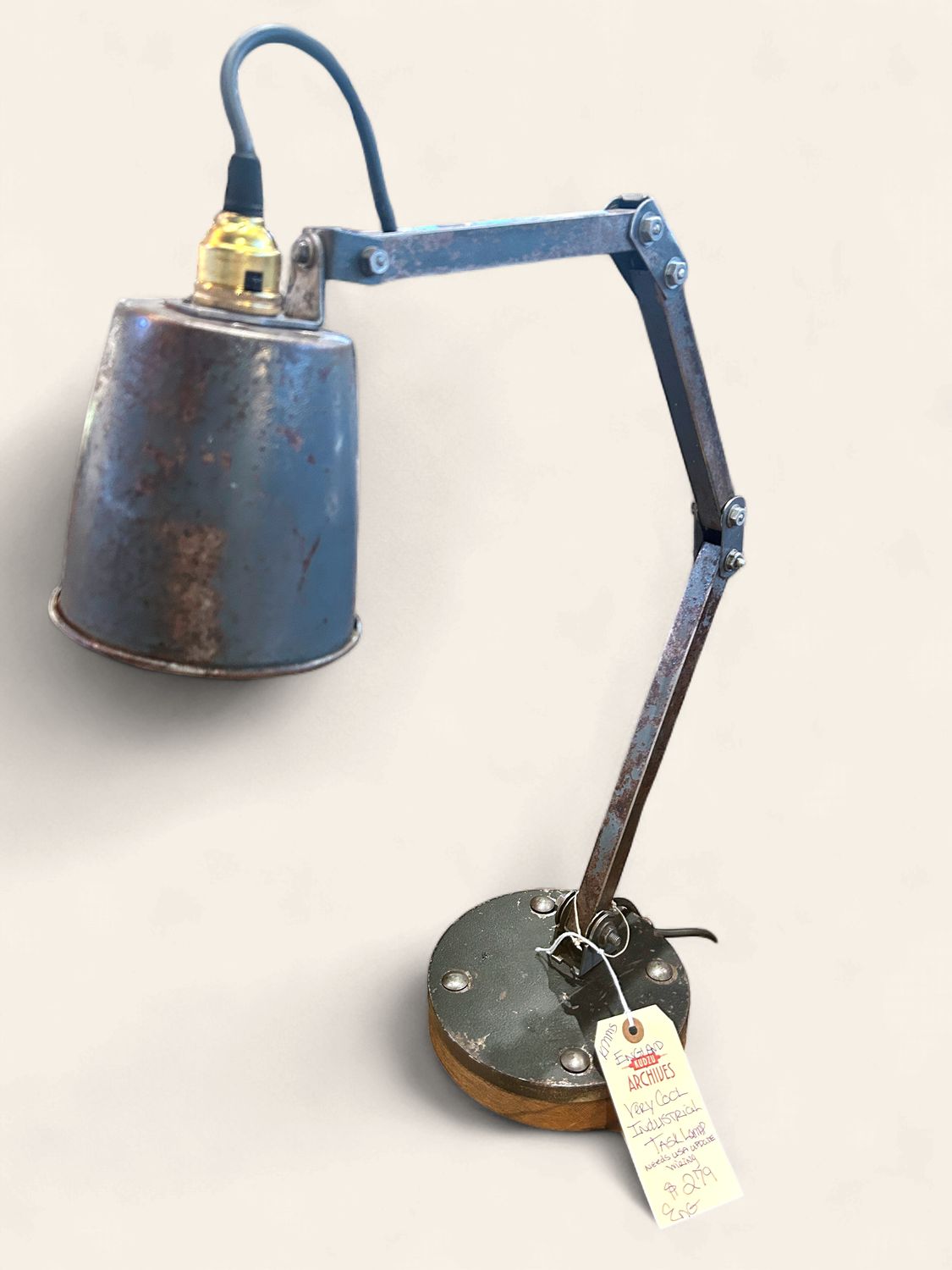 E159 - Very cool industrial task lamp (needs USA update wiring)