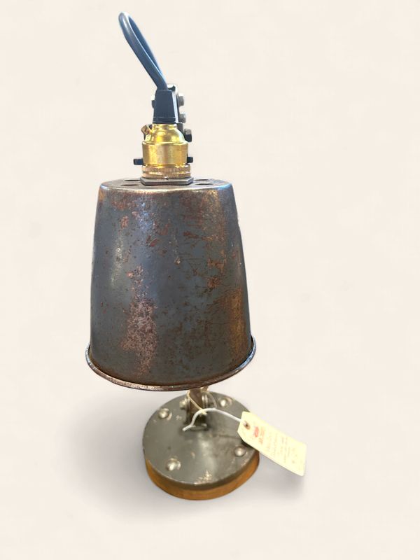 E159 - Very cool industrial task lamp (needs USA update wiring)