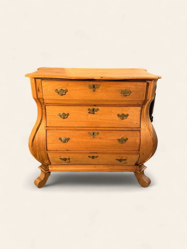 O34 - Scandinavian Dutch style bleached 4 drawer chest