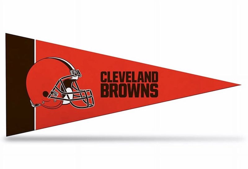 8CT BROWNS MINI PENNANTS