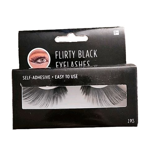 FLIRTY BLACK EYELASHES