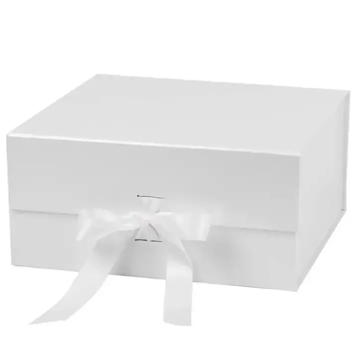 8X8X4 REUSABLE GIFT BOX WHITE W/RIBBON