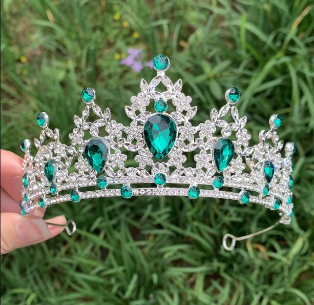 SILVER TIARA WITH GREEN STONES