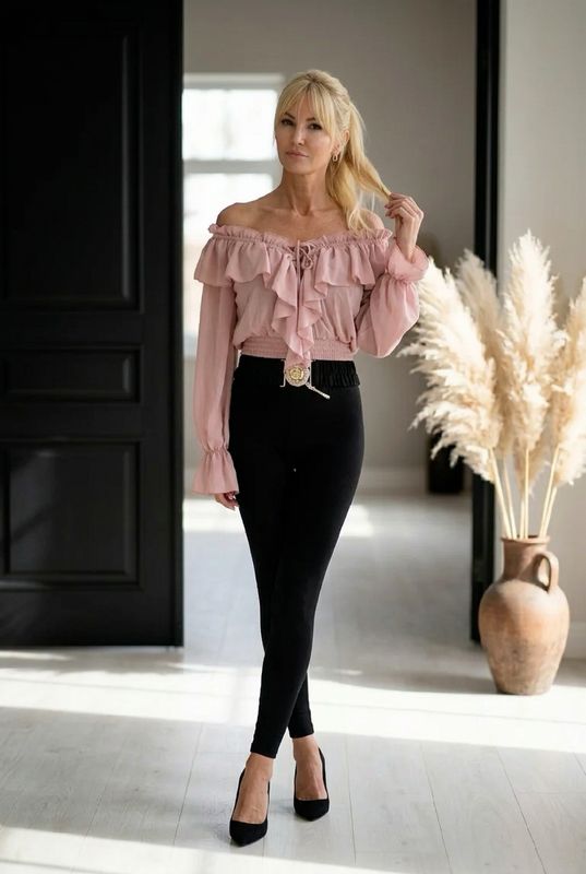 Pudrowa Bluzka Hiszpanka z Falbanami i Wiązaniem – Romantyczna Różowa Hiszpanka La Diva