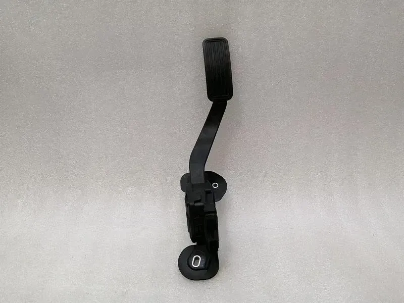 Tesla Model X P100D Throttle Pedal (Electrical) 6PV933370-17 Throttle Pedal