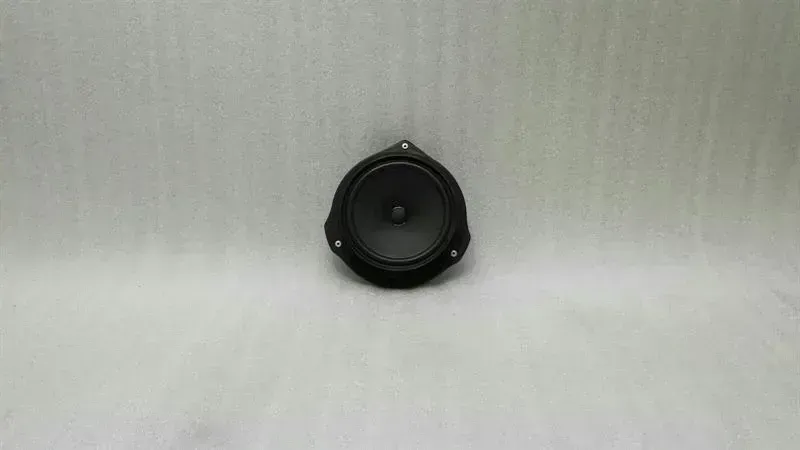 Mercedes C Class W204 Speakers A2049062401 Loudspeakers
