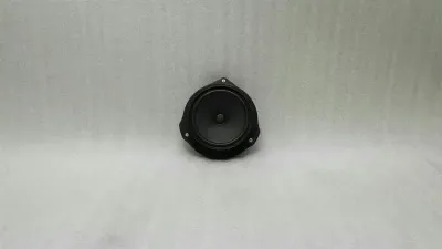 Mercedes C Class W204 Speakers A2049062401 Loudspeakers