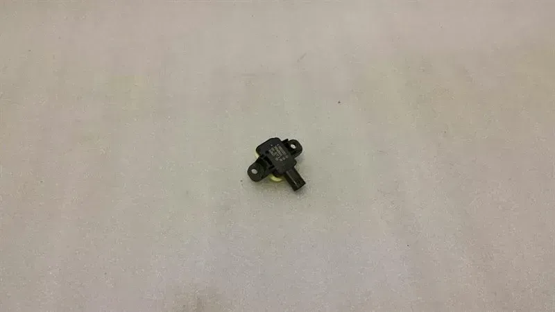 Mercedes A Class W176 Crash Sensor A1668210351 Impact Sensor