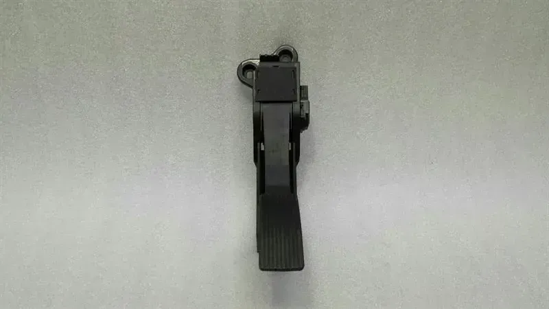 Mercedes R Class W251 W164 X164 Gas Pedal (Electrical) A1643000004 Accelerator Pedal