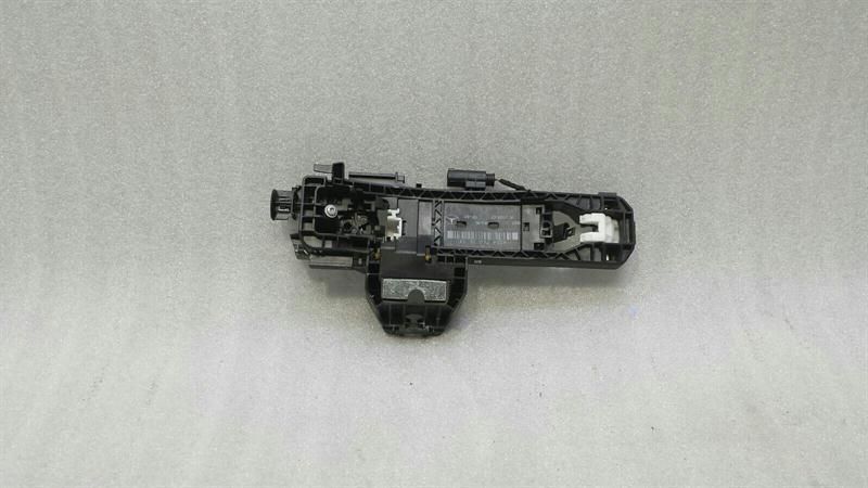 Mercedes GLS X166 FRH Handle Carrier A2047602634 Door Handle Carrier Front Right