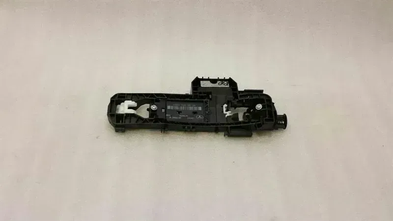 Mercedes A Class W176 RRH Handle Carrier A2047602734 Door Handle Carrier Rear RE