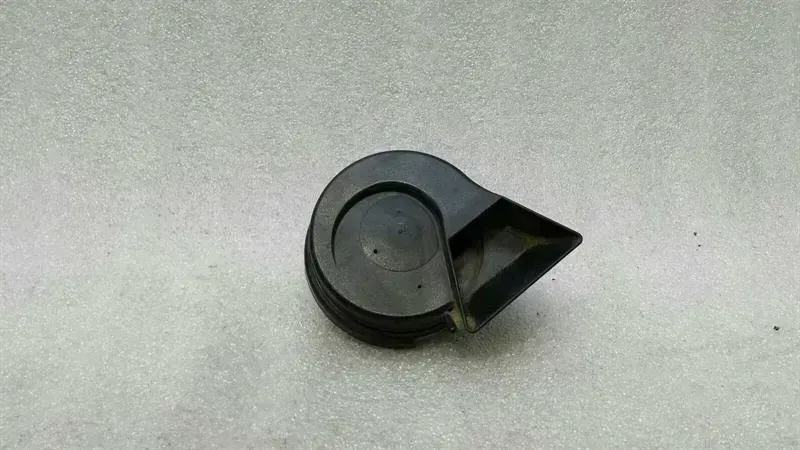 Audi RS4 8E B7 Horn 8E0951221C Horn Fanfare