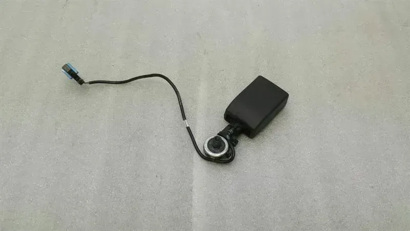 Mercedes GLS X166 Right Belt Buckle A1668602469 Belt Lock Right