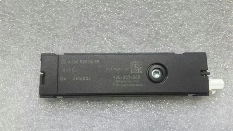 Mercedes A Class W176 Aerial / Antenna A1668200689 Antenna Booster