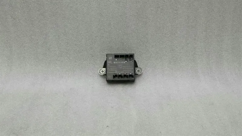 Mercedes CLS W218 rear left door module A2189001401 door control unit left