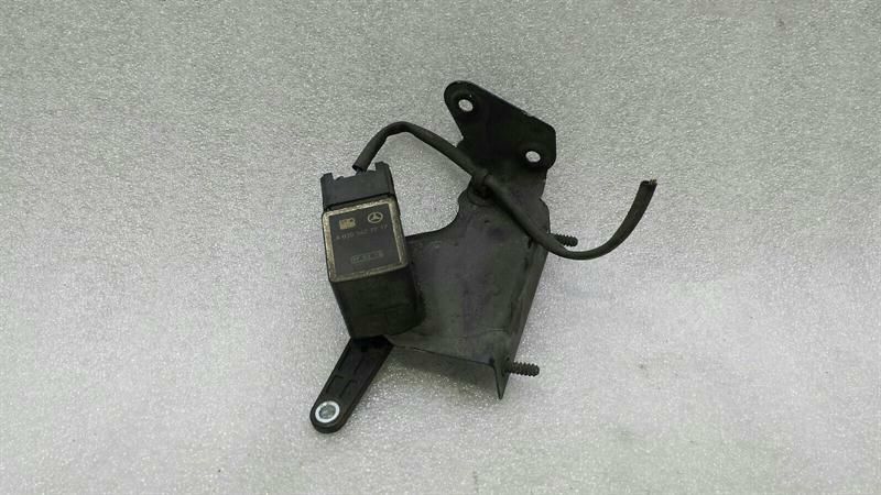 Mercedes S-class W221 Xenon Headlight Level Sensor A0105427717 Level Sensor Susp