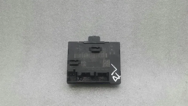 Audi S3 8V rear left door module 5Q09595D door control unit rear left