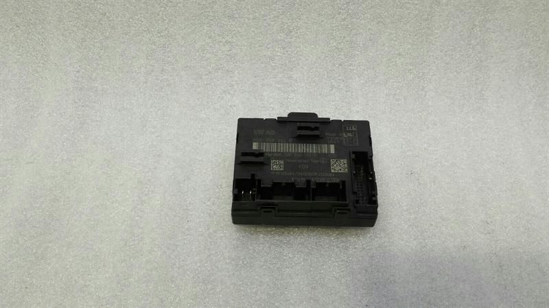 Audi S3 8V Front Right Door Module 5Q0959392B Door Control Unit Front Right