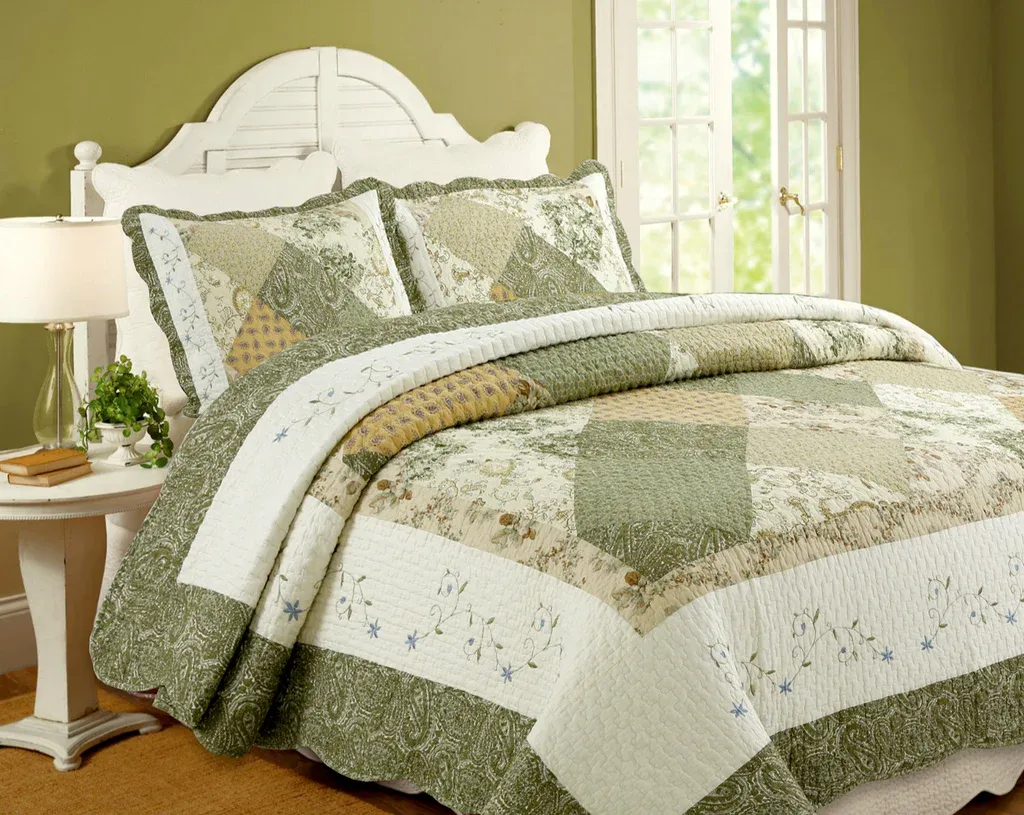 Meadow View - Set, Size: Queen(90&quot;x90&quot;) &amp; 2 Shams(20&quot;x26&quot;)