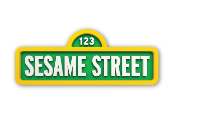 Sesame Street Round 9" Dinner Plates 8ct