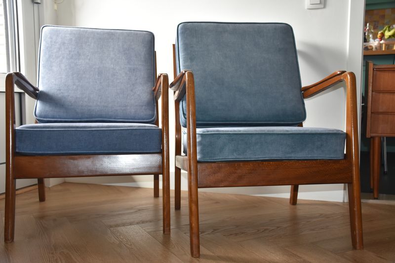 Set of two elegant mid-century armchairs “60s Danish design”