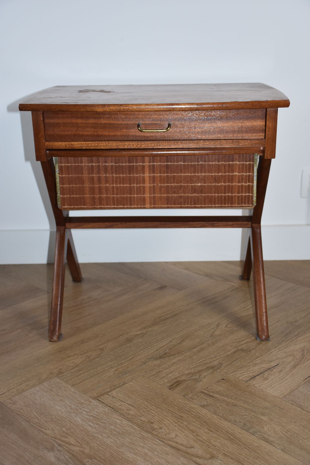 Noors Mid-Century Modern Naaikastje / Bijettafel (O.P. Rekken &amp; Co)