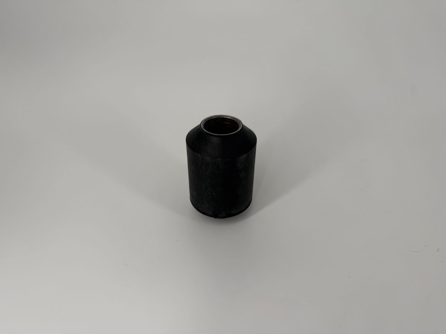 5/8" ID 1-3/8" OD 2-3/16" LONG EYE SPRING BUSHING RUBBER/STEEL