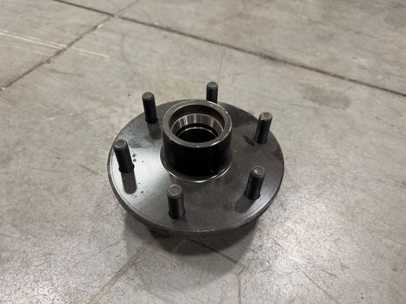 3.5K IDLER HUB 6 ON 5.5" ( 008-251-05 )