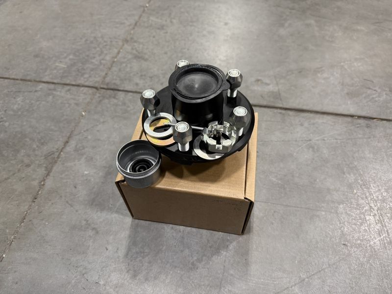 2K IDLER HUB KIT 1-1/16" BEARING 5 ON 4.5" PRE-GREASED