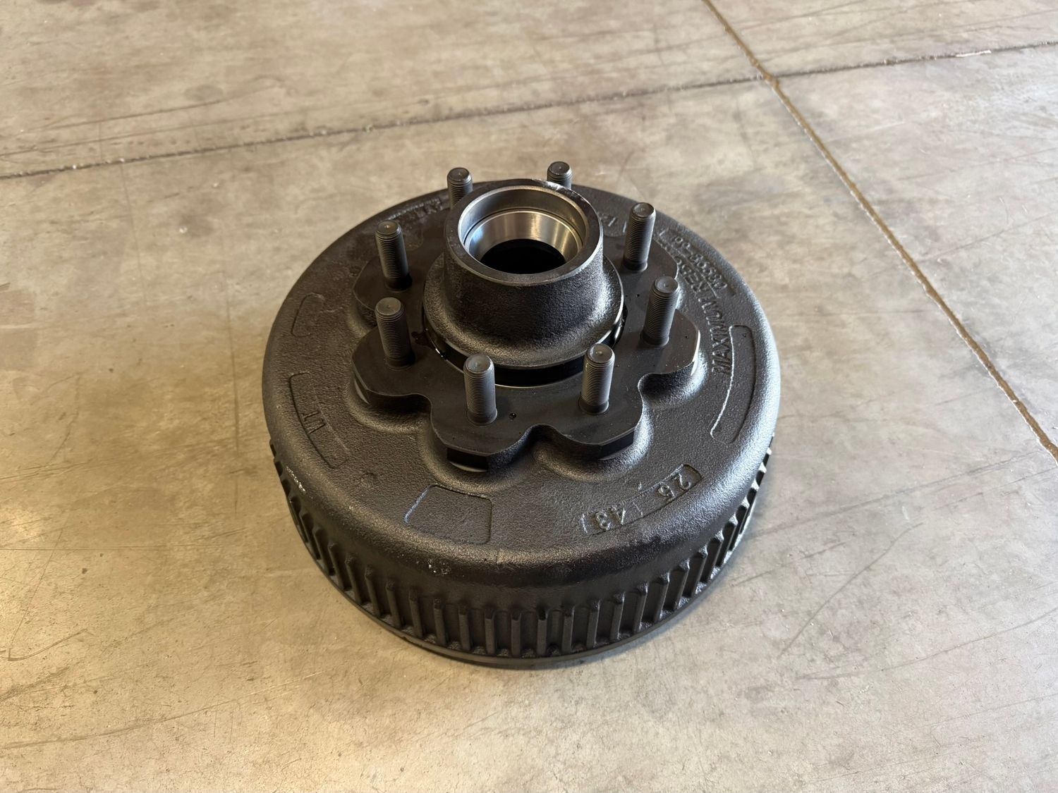 8K WIDE HUB/ DRUM WITH 5/8" STUD , GREASE