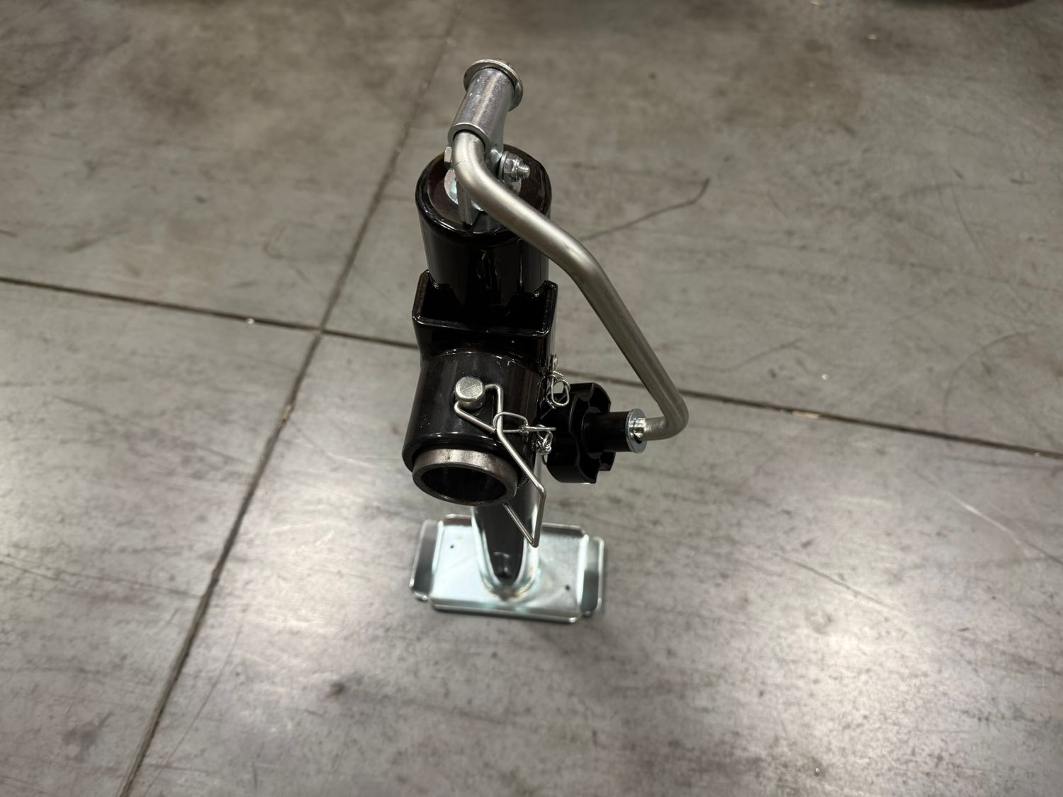 2K TOP WIND 15" TRAVEL TUBE MOUNT JACK