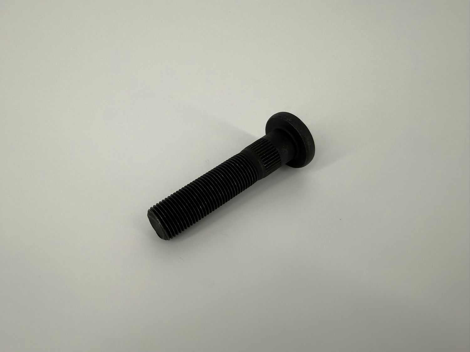 WHEEL STUD 5/8" - 18 X 2-3/4", RH THREAD, 0.65" KNURL