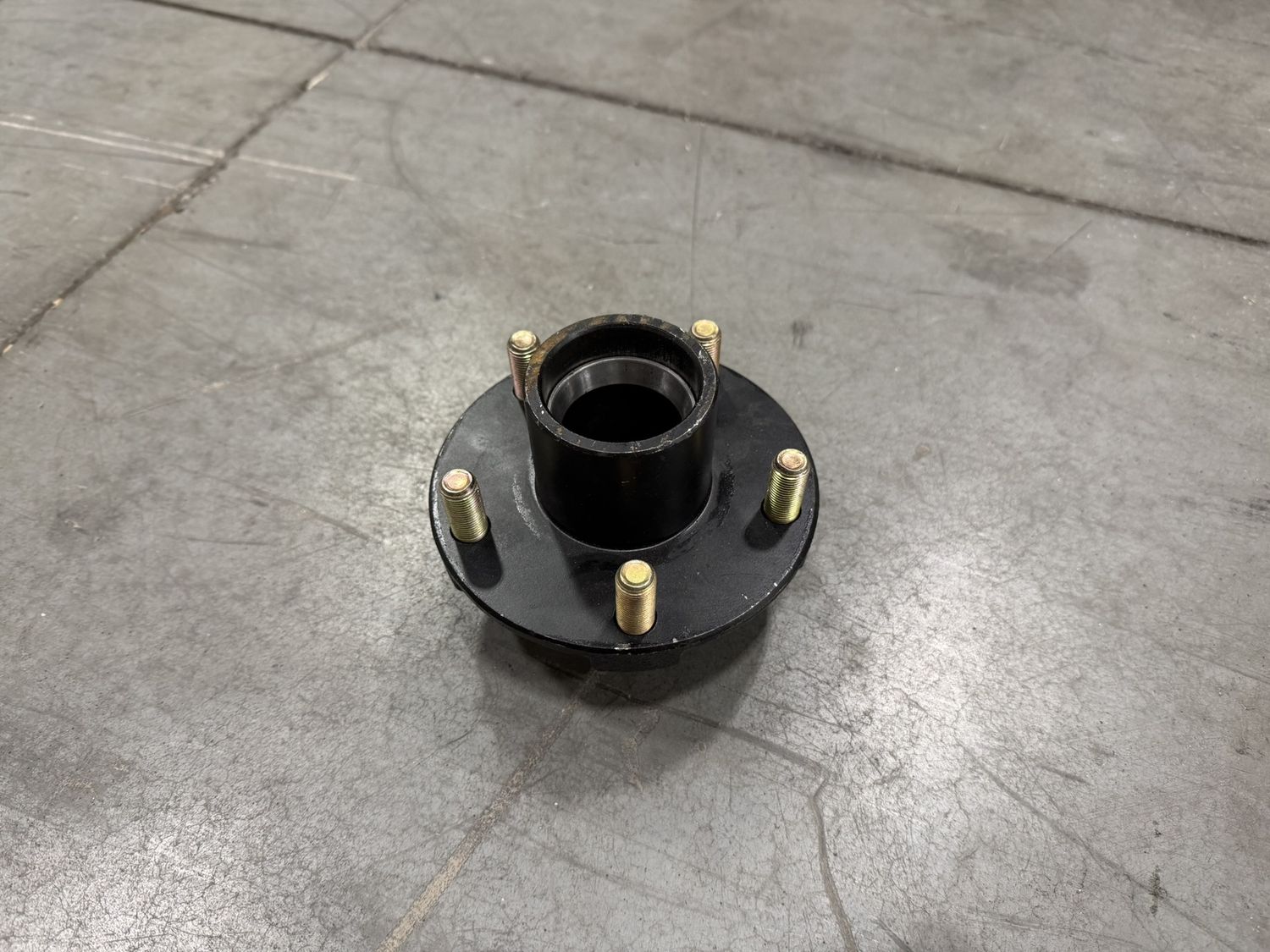 2K IDLER HUB 5 ON 4.5"