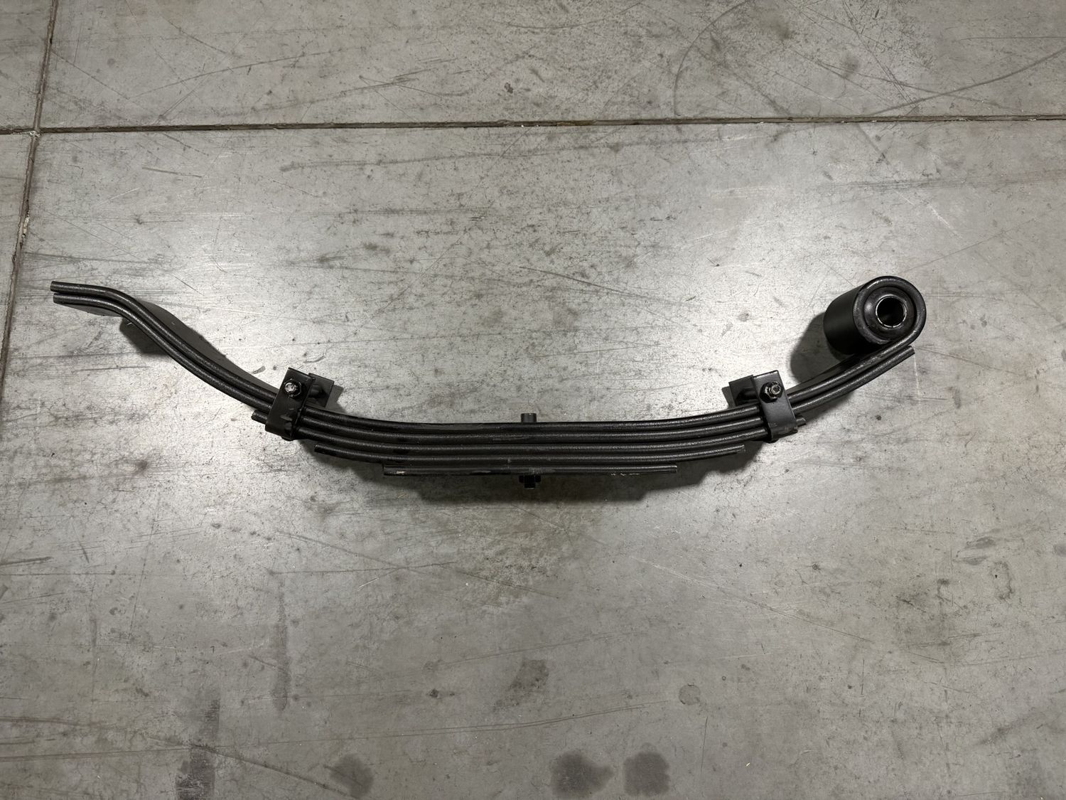 5 LEAF SLIPPER SPRING FOR 10K LB AXLES, 30-1/2" FREE LENGTH, 3" WIDE