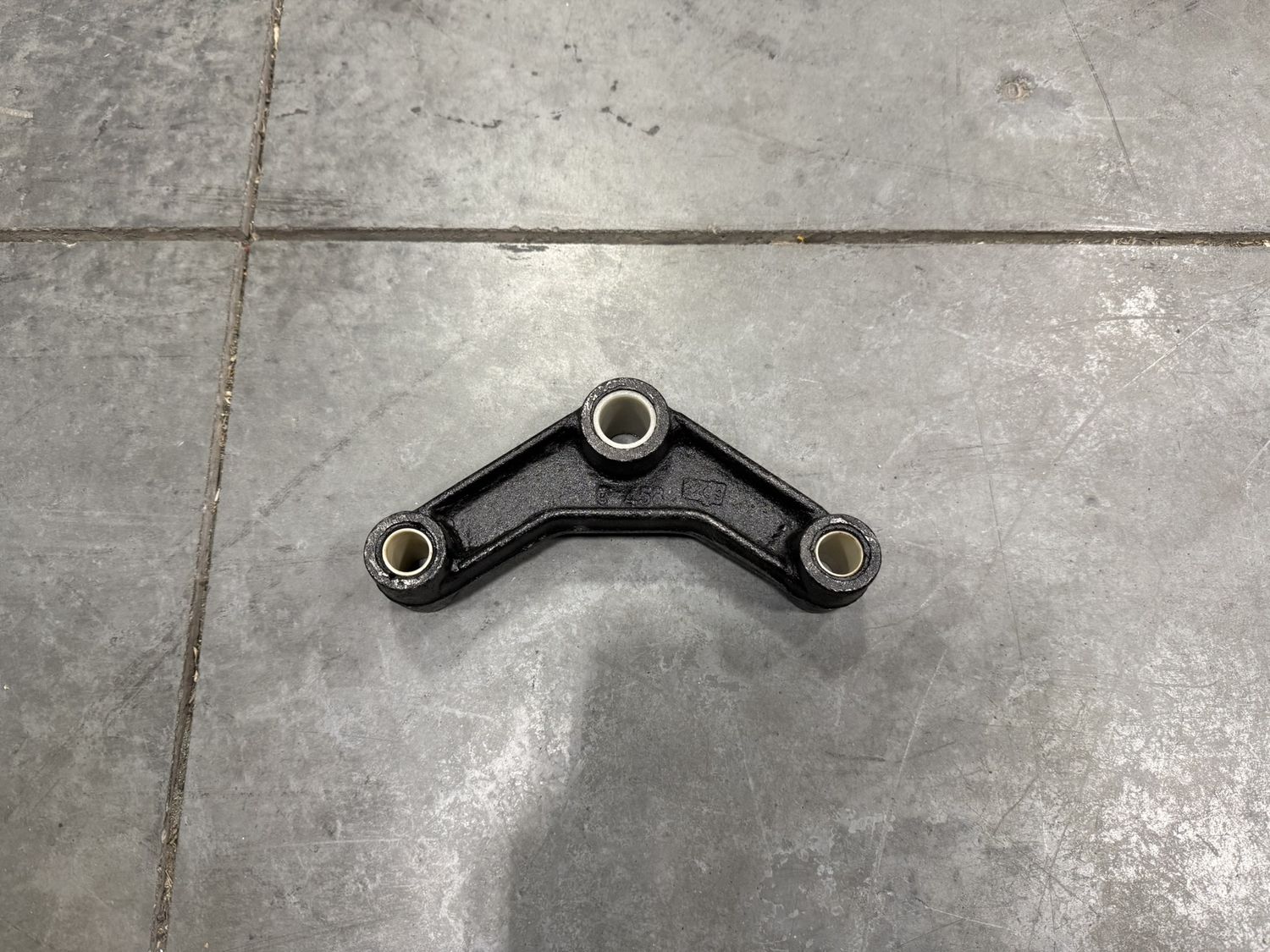 EQUALIZER 1 3/4" WW 6 1/4" X 3 7/8" X 3/4" X 9/16"