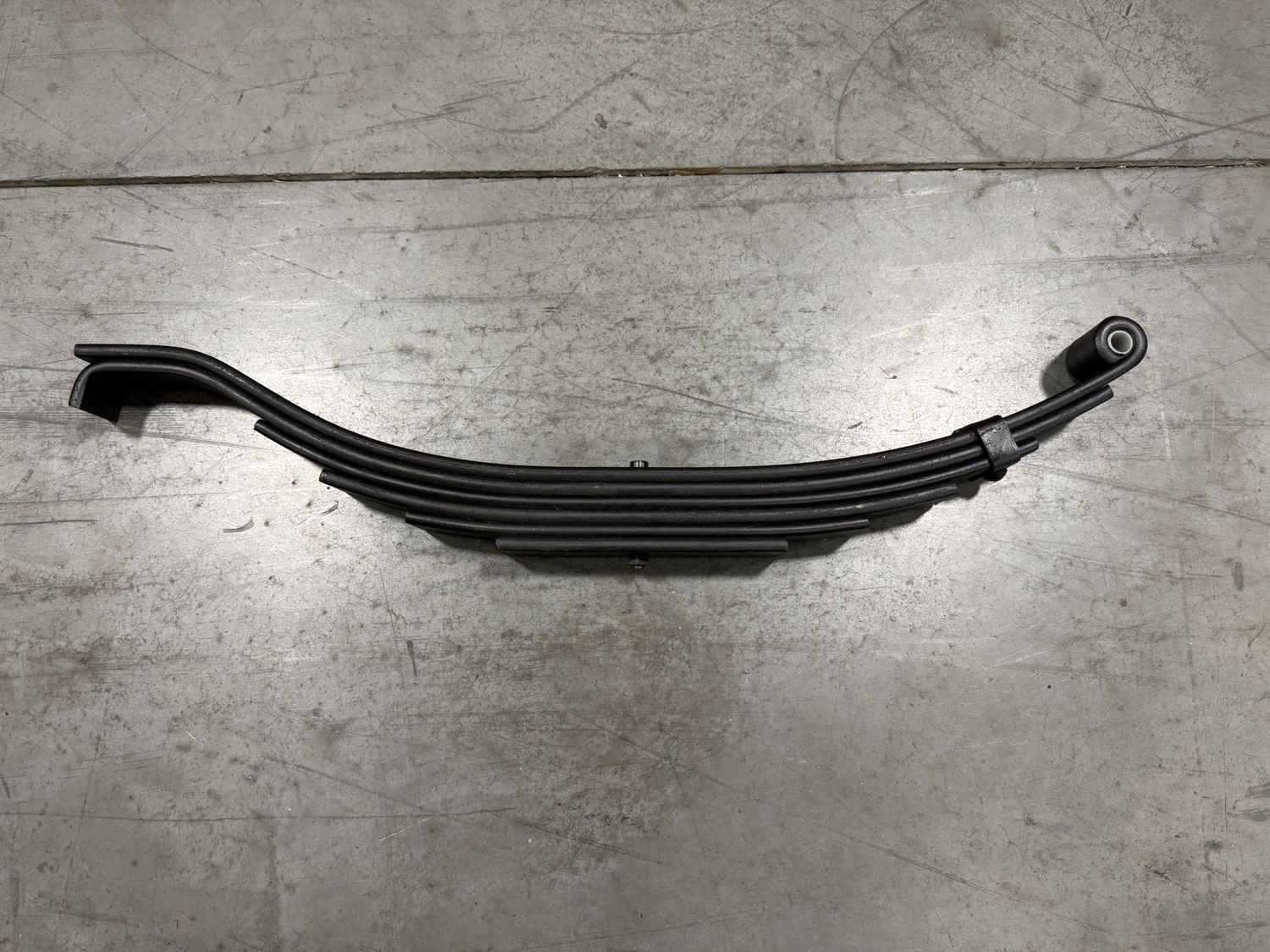 6 LEAF SLIPPER SPRING FOR 8000 LB AXLES, 29-1/2" FREE LENGTH, 2" WIDE