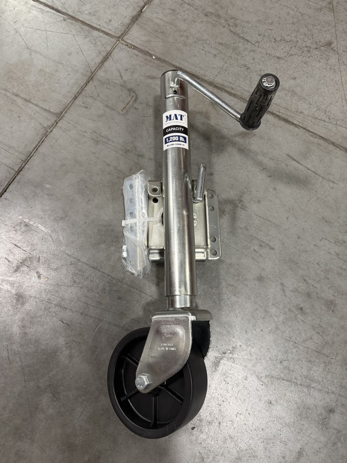 BOLT-ON SWIVEL MARINE SINGLE WHEEL JACK, SIDEWIND - 10" TRAVEL, 1200 LBS