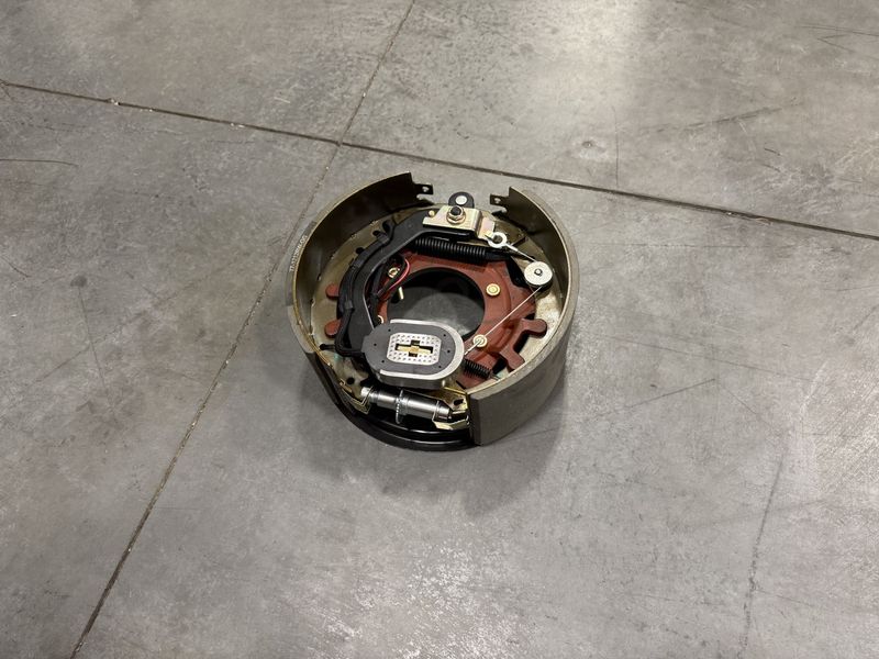 Rockwell version,12-1/4 inch electric brake for 12,000-lb axles, left hand, 5", 5 holes,