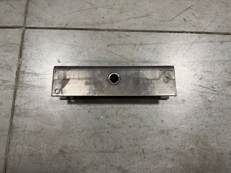 Equalizer for 2" Wide Slipper Springs - 13-1/8" Long - 7/8" Center Hole