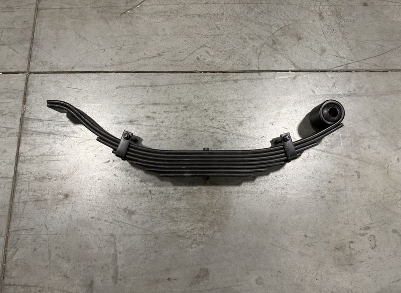 7 LEAF SLIPPER SPRING FOR 15K AXLES, 30" FREE LENGTH, 3" WIDE, 1" EYE DIAMETER