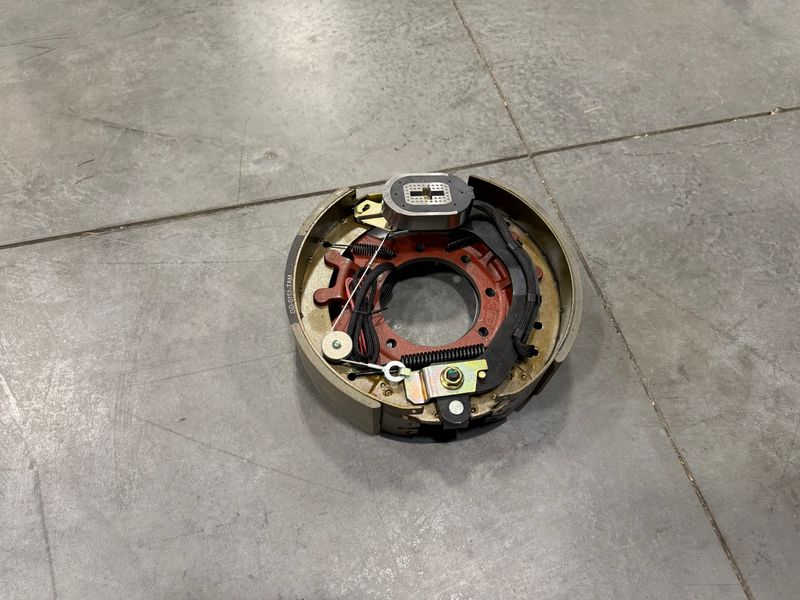 12-1/4" X 5" RH 7 BOLT MOUNT ELECTRIC BRAKE ASSEMBLY