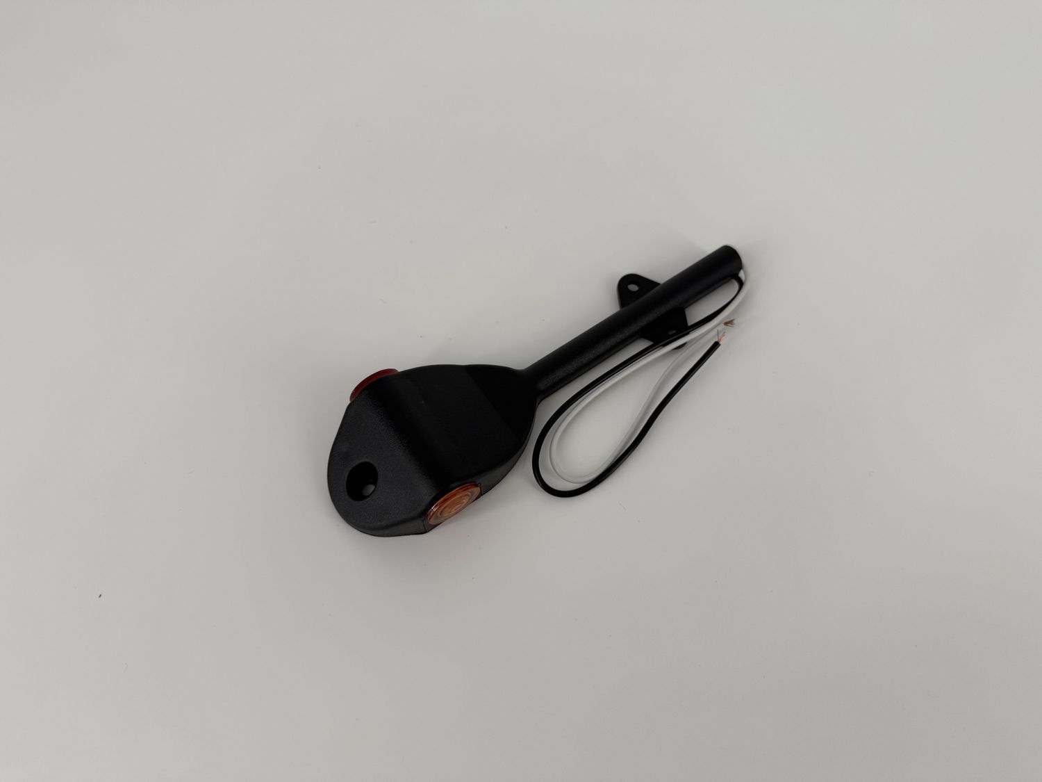 3/4" MINI LED FENDER LIGHT ASSEMBLY RH.