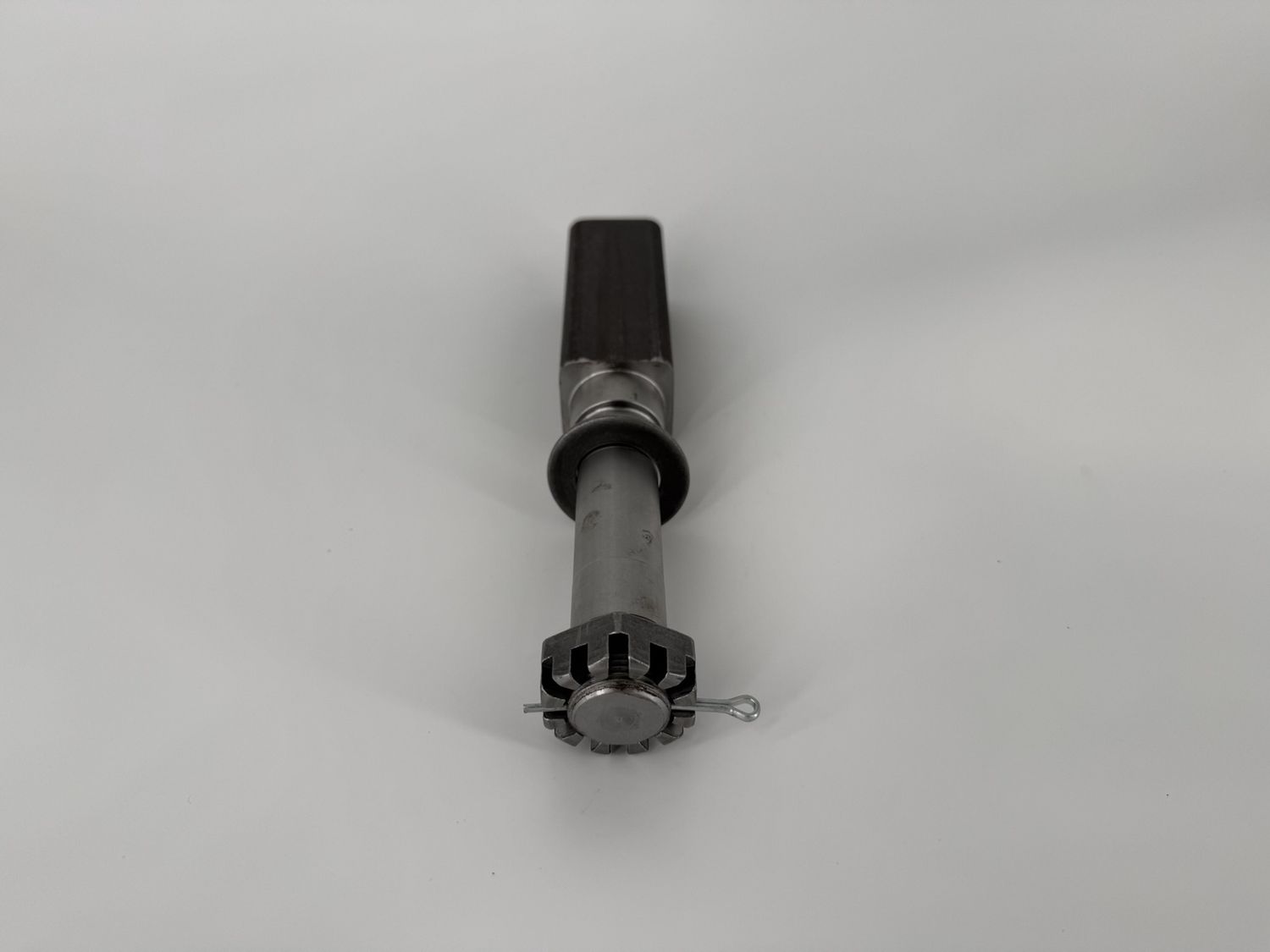 2K SPINDLE 1-1/2" SQUARE X 3-1/2" BUTT 8-1/4" OVERALL LENGTH L44643 BRGS
