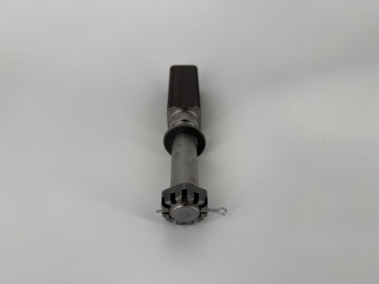 2K SPINDLE 1-1/2" SQUARE X 3-1/2" BUTT 8-1/4" OVERALL LENGTH L44643 BRGS